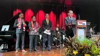 Fadli Zon Diberi Koin Bersejarah Era VOC: Diplomasi Budaya Jembatan Penting Hubungan RI-Belanda
