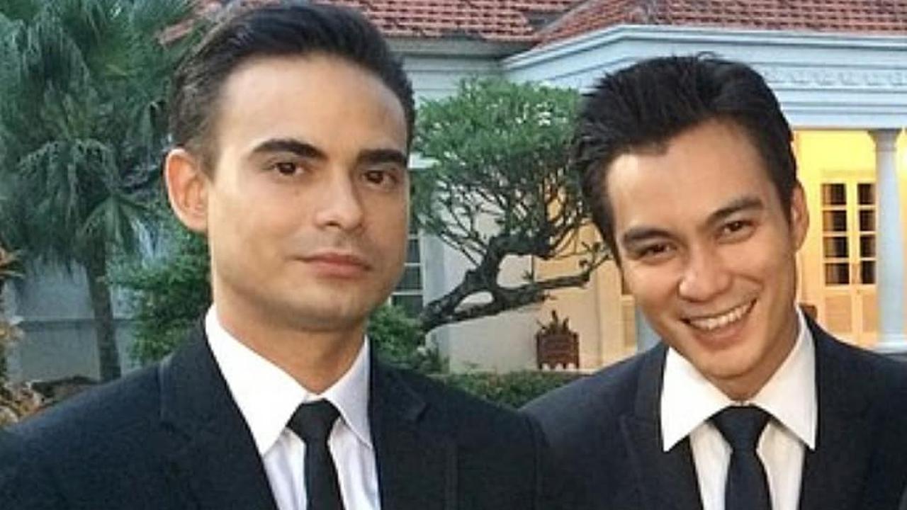 Kehilangan Sahabat, Ini 7 Potret Jadul Baim Wong Bersama Ashraf Sinclair