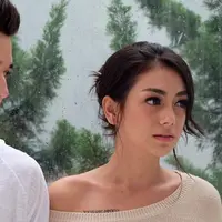 Menurut Celine, membantu membiayai sekolah anaknya merupakan bentuk keseriusan bintang sinetron Anak Jalanan itu. Seperti diketahui, Celine telah memiliki dua putri Eleeya Xaviera Sompie dan Jemima Guri Clementine Sompie.(Instagram/celine_evangelista)