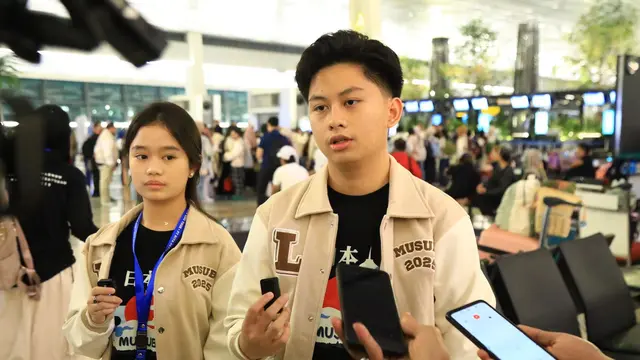 Siswa SMA Labschool Kebayoran.