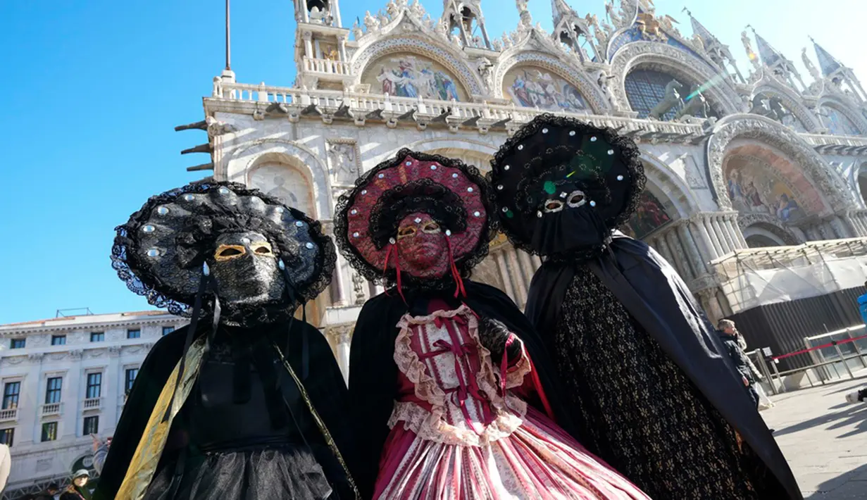 Karnaval Venesia 2024 akan berlangsung hingga 13 Februari 2024 dan akan merayakan “Perjalanan Menakjubkan Marco Polo” di Timur. (AP Photo/Luca Bruno)