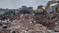 Warga Jakarta Dilarang Bakar Sampah Sembarangan