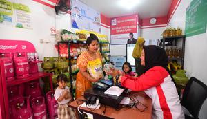 Hari ini, Presiden Republik Indonesia Prabowo Subianto meresmikan sekitar 80 ribu Koperasi Merah Putih yang tersebar di seluruh desa/kelurahan di Indonesia. (merdeka.com/ Arie Basuki)