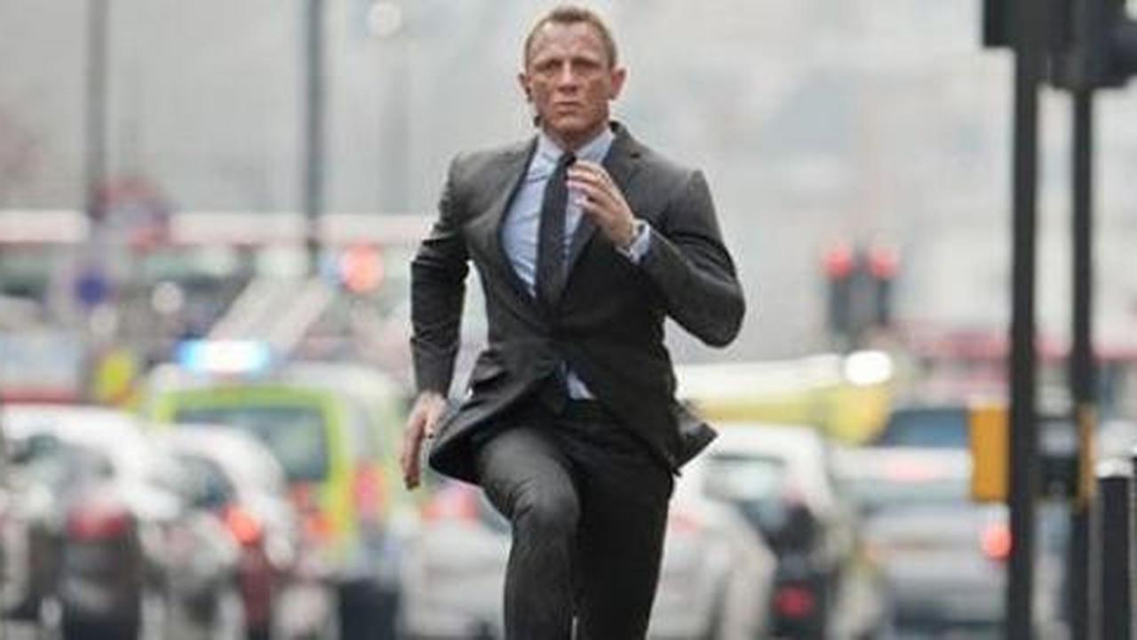 Duo penulis lima film James Bond memilih 'pensiun