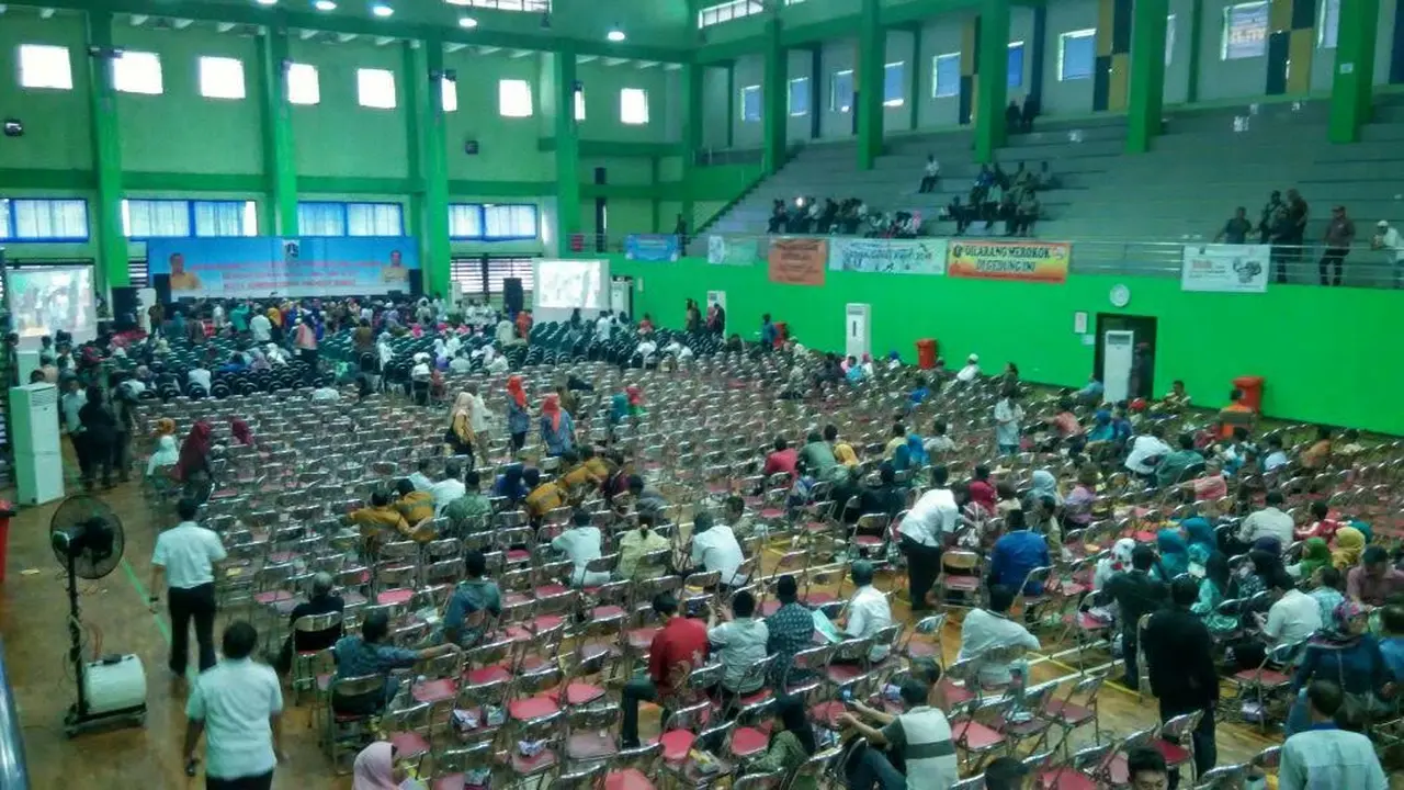 Ketua RT/RW Menunggu Plt Gubernur DKI Sumarsono