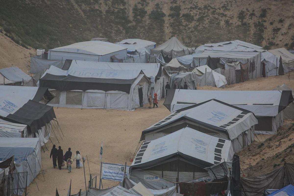 FOTO: Kabut Debu Selimuti Kamp Pengungsi Gaza di Tengah Ketidakpastian Gencatan Senjata