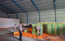 Bulog Kaltim-Kaltara Salurkan Bantuan Pangan untuk 323.824 KPM, Jaga Daya Beli dan Stabilitas Harga