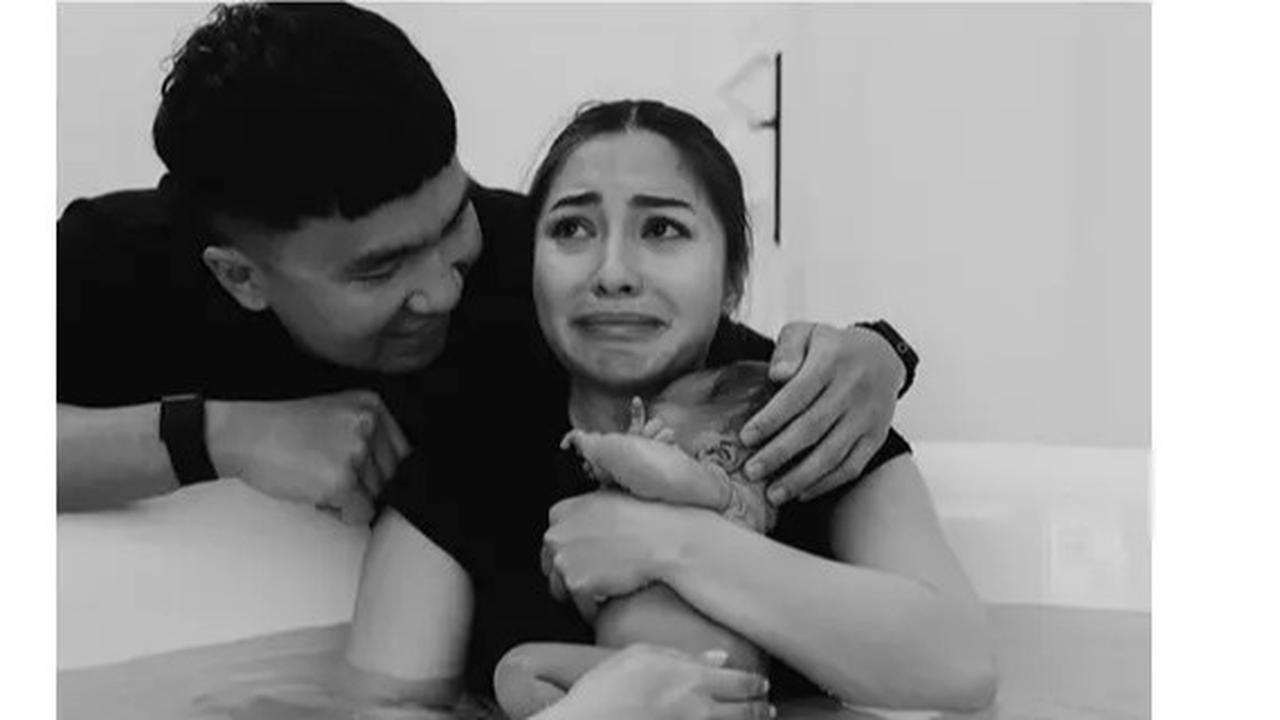 Selain Nikita Willy, Ini 5 Artis yang Pernah Melahirkan dengan Metode Water Birth