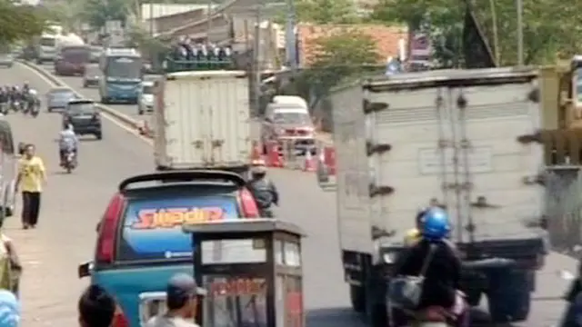 Arus Balik di Pertigaan Jomin Cikampek Lancar