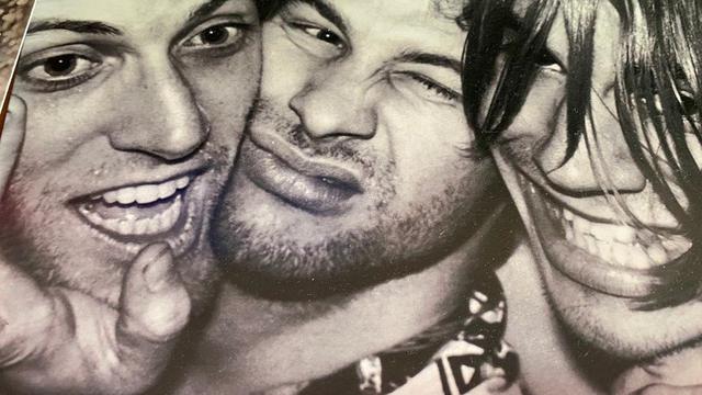 Eks Gitaris Red Hot Chili Peppers Meninggal Dunia Showbiz Liputan6 Com