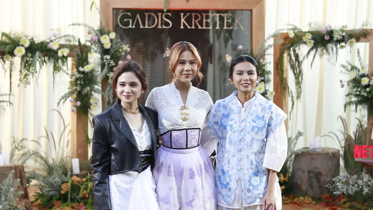 Tissa Biani, Nadin Amizah, dan Kamila Andini dalam peluncuran soundtrack Gadis Kretek. (Foto: Bayu Herdianto/KapanLagi)