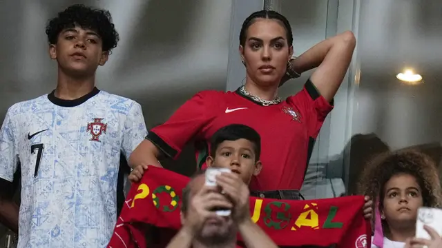 Foto: Ronaldo Ngamuk-Ngamuk saat Portugal Dipecundangi Georgia di Euro 2024