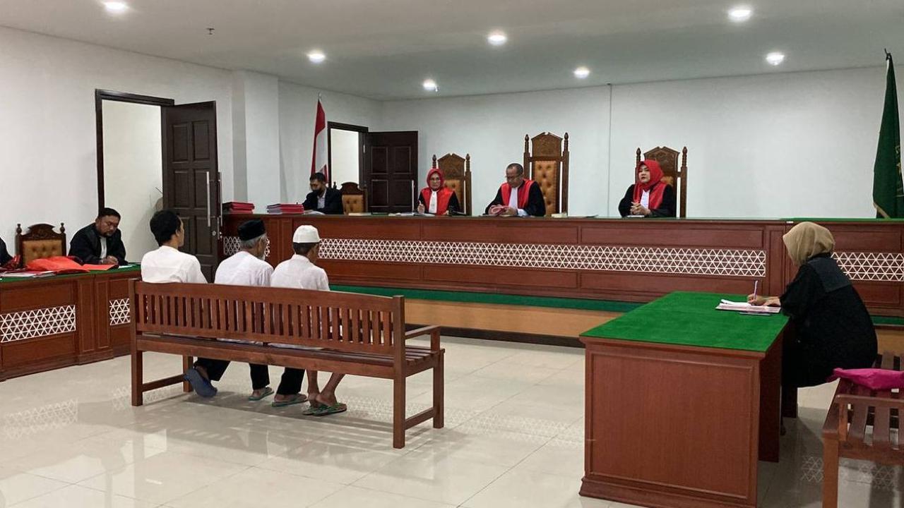 Alasan sidang ditunda