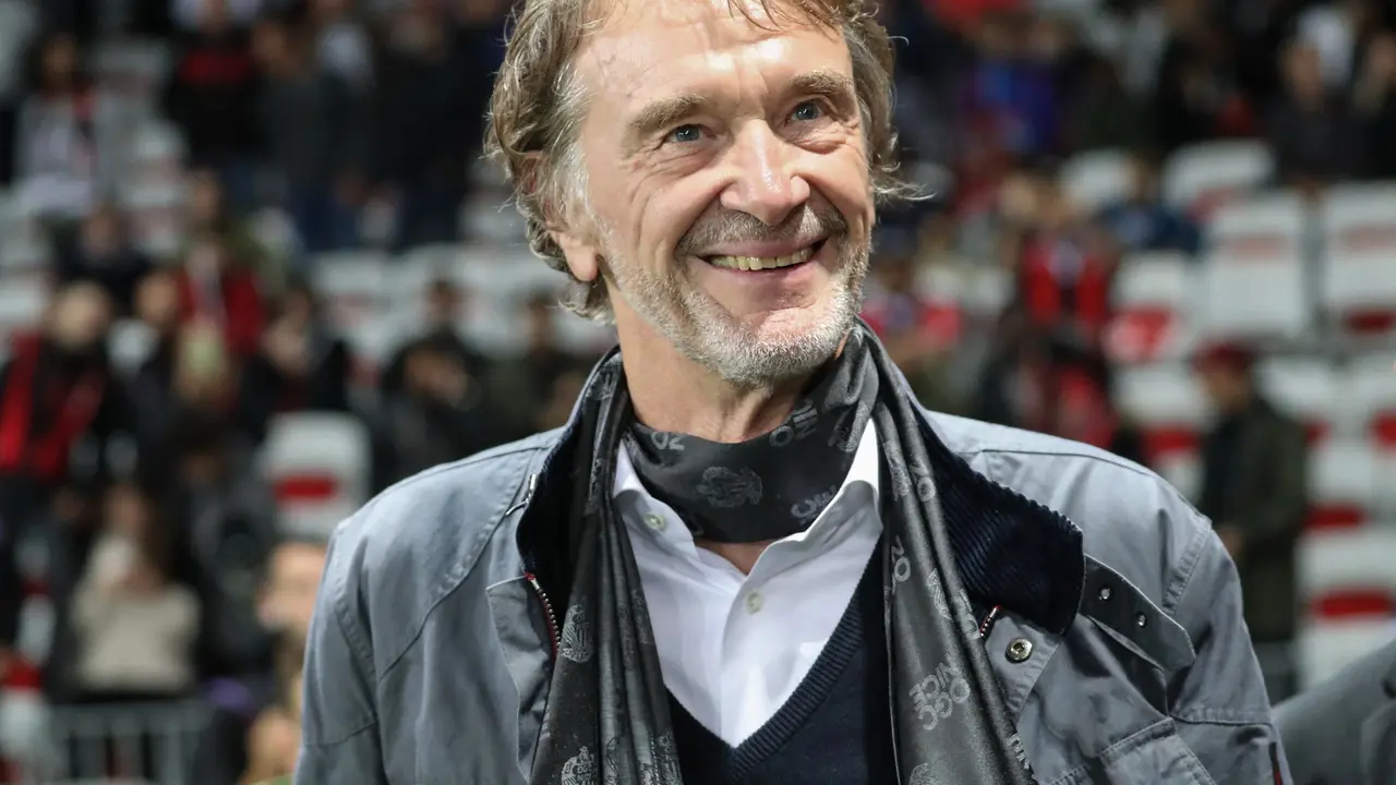 Sir Jim Ratcliffe, Fans Manchester United yang Akan Jadi Pemilik Baru Klub