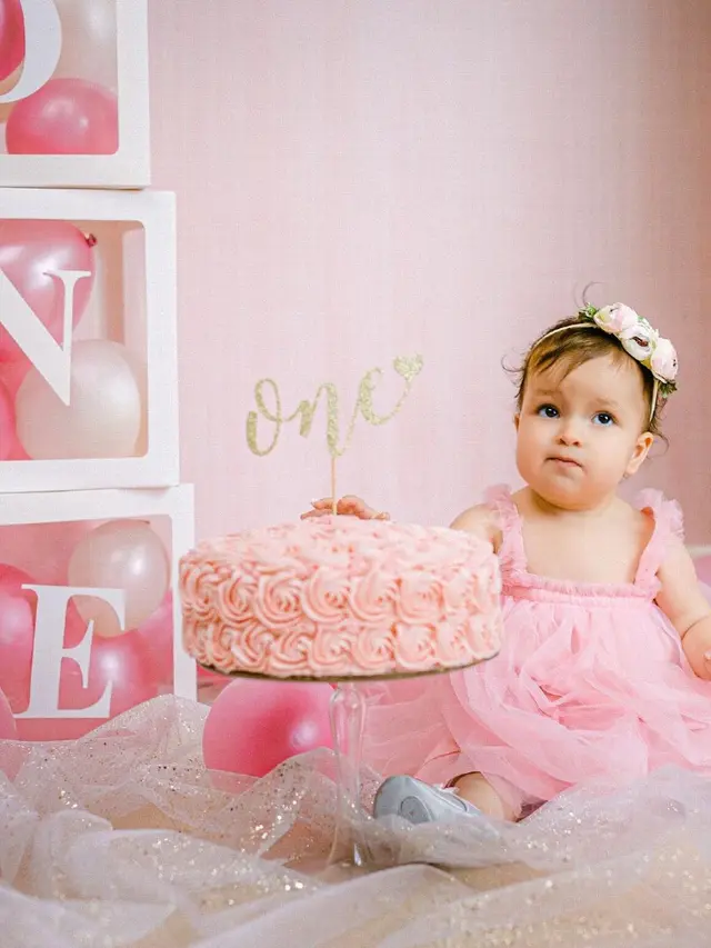 Rahma Azhari bersama anak ketiga (Instagram/raazharita)