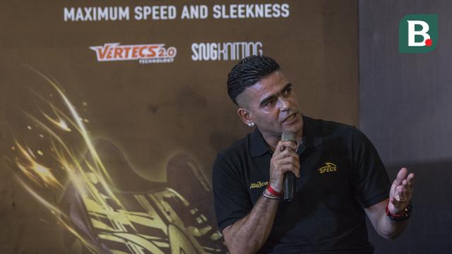 Peluncuran Sepatu Specs