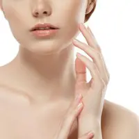 Wujudkan kondisi kulit mulus bak wanita Korea dengan tren perawatan honey skin. (Foto: Istockphoto)