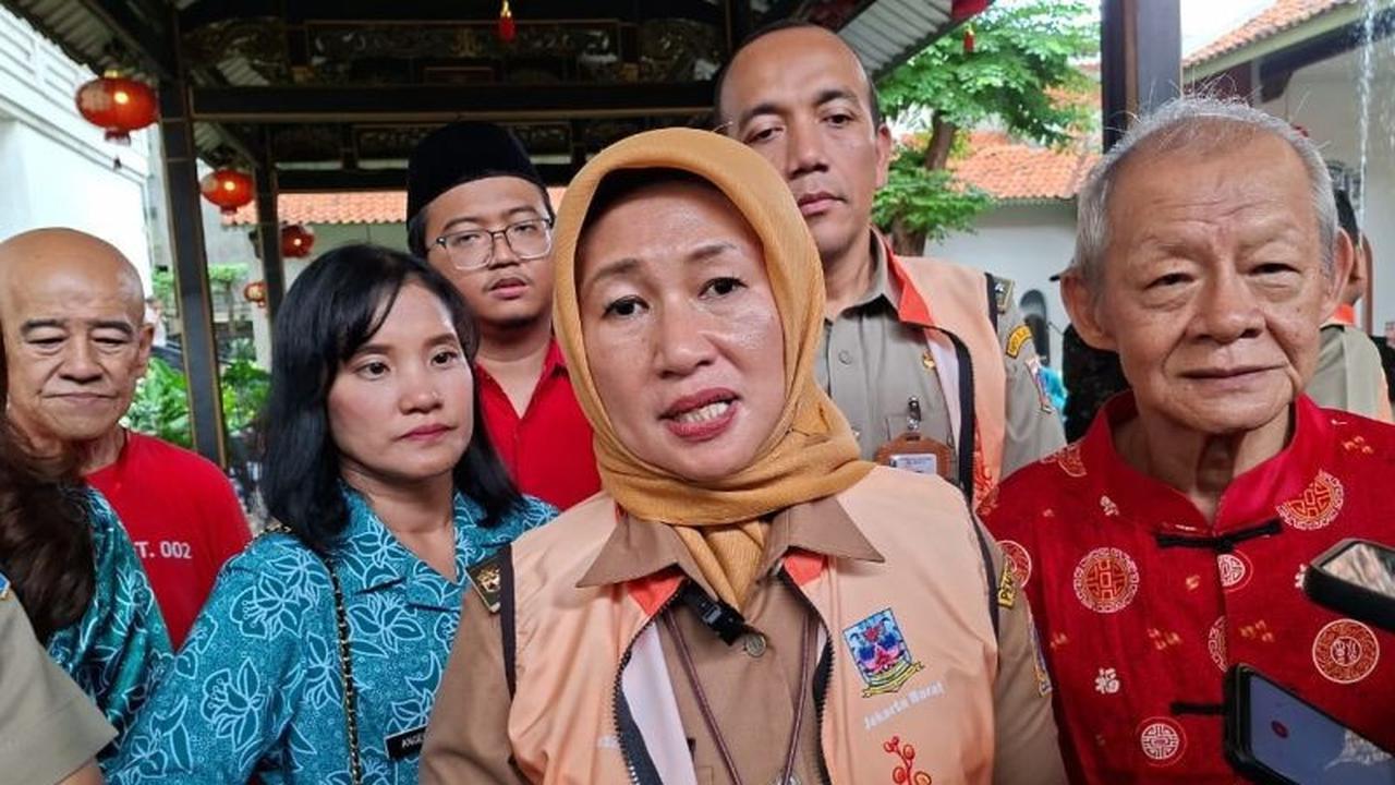 Wali Kota Jakarta Barat Pastikan Bantuan Banjir Jakarta Barat Tersalurkan di Rawa Buaya