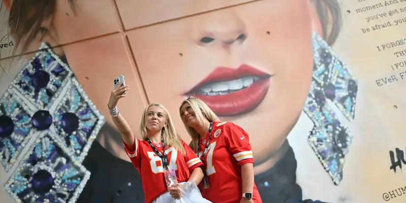 Ribuan Swifties Penuhi Stadion Wembley