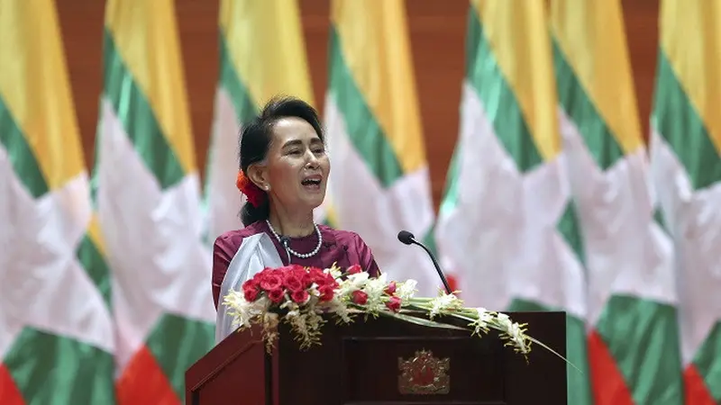 Pemimpin de facto Myanmar Aung San Suu Kyi pada Selasa 19 September 2017 mengakhiri masa diamnya dan bicara ke publik mengenai krisis yang terjadi di Rakhine