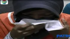 Pelaku tidak menyangka jika aksi mencopet pengunjung mal terekam kamera pengintai.
