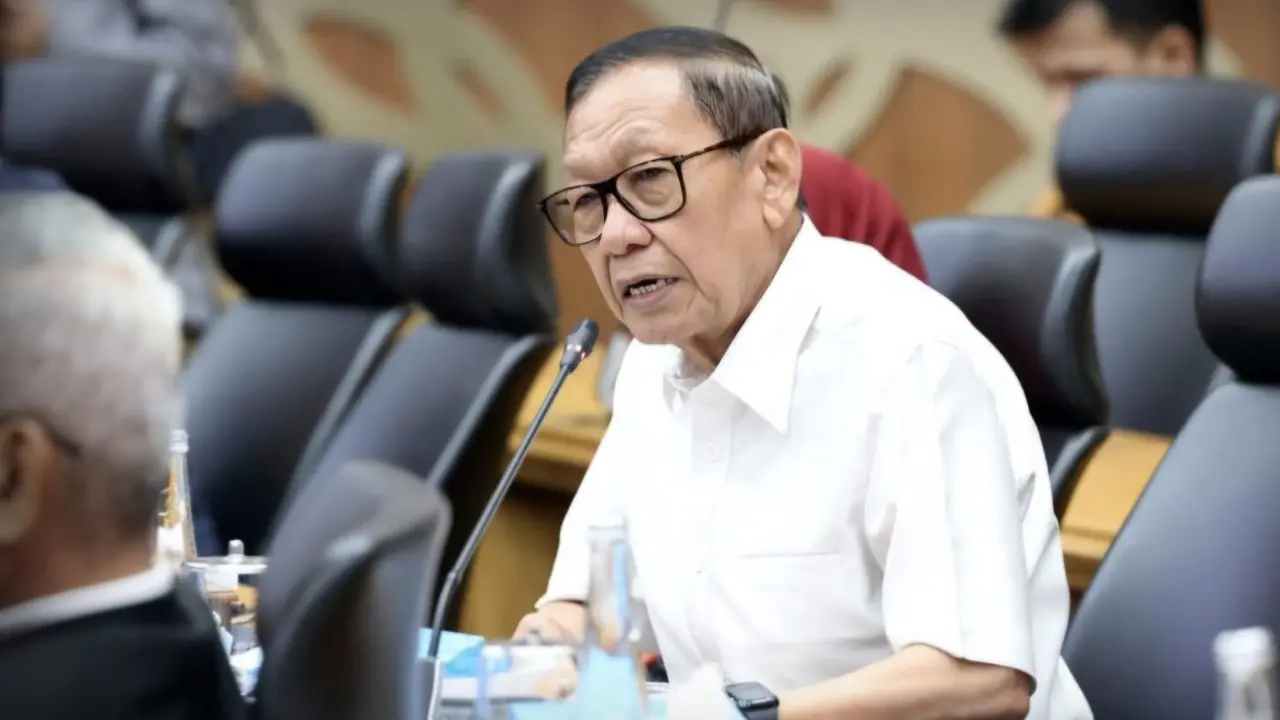 Anggota Banggar sekaligus Anggota Komisi V DPR RI, Hamka B Kady mendorong pemerintah mengalokasikan anggaran dalam APBN 2027 untuk mempercepat penyelesaian perlintasan sebidang di berbagai daerah. (Istimewa)