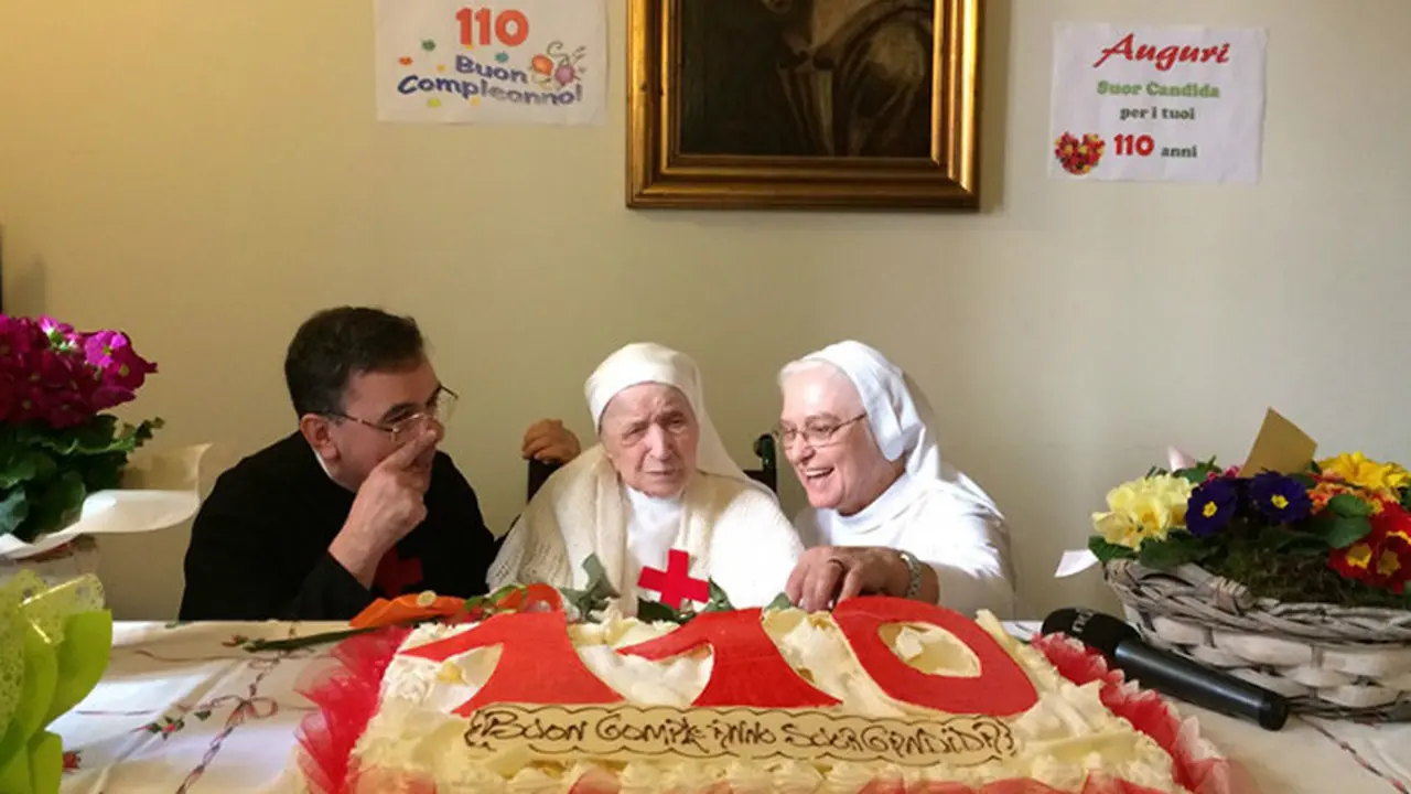 Suster Italia merayakan hari jadi ke 110