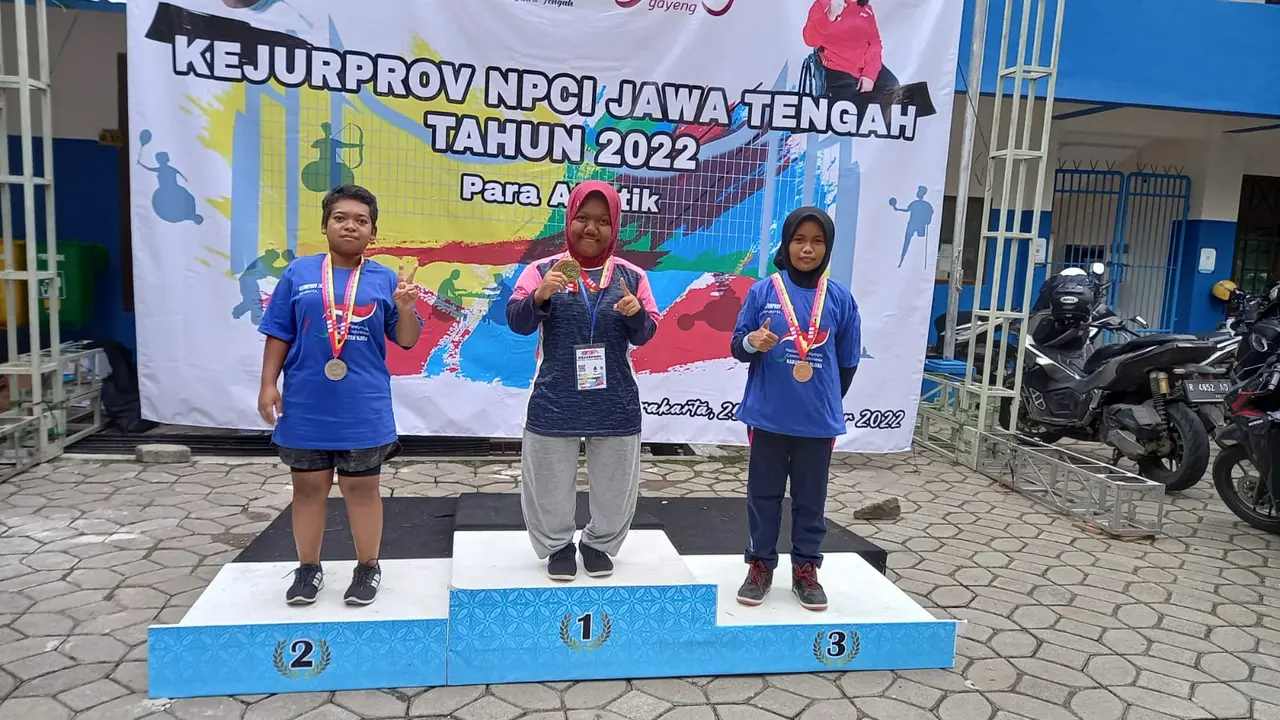 Atlet NPCI Kabupaten Blora saat usai meraih medali dalam ajang Kejurprov 2022.