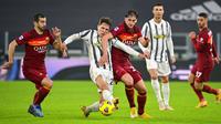 Dengan kemenangan dua gol tanpa balas tersebut Juventus sukses menggeser AS Roma dari peringkat ketiga dan unggul dua poin atas klub ibu kota. (Fabio Rossi/LaPresse via AP)