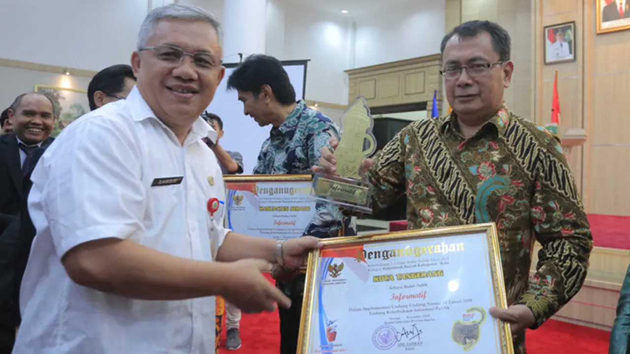 Pemkot Tangerang Sabet Dua Penghargaan Keterbukaan Informasi Publik