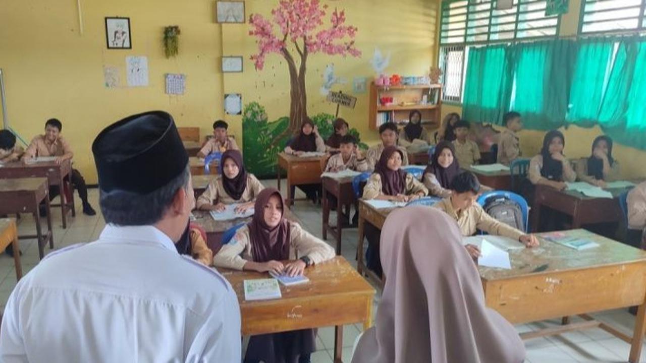 MK Putuskan Pendidikan Dasar Negeri dan Swasta Gratis, DPR: Pemerintah Wajib Laksanakan!