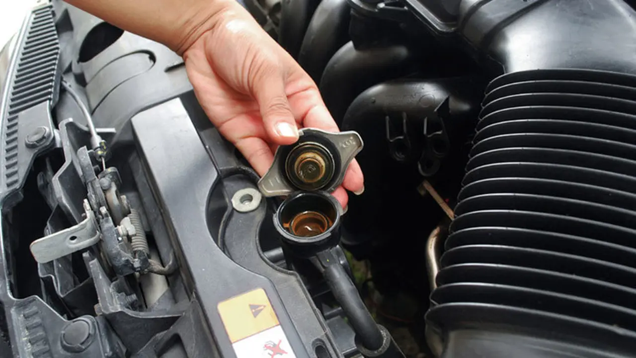 Mengenal fungsi tutup radiator yang memiliki fungsi penting (Cash Cars Buyer)