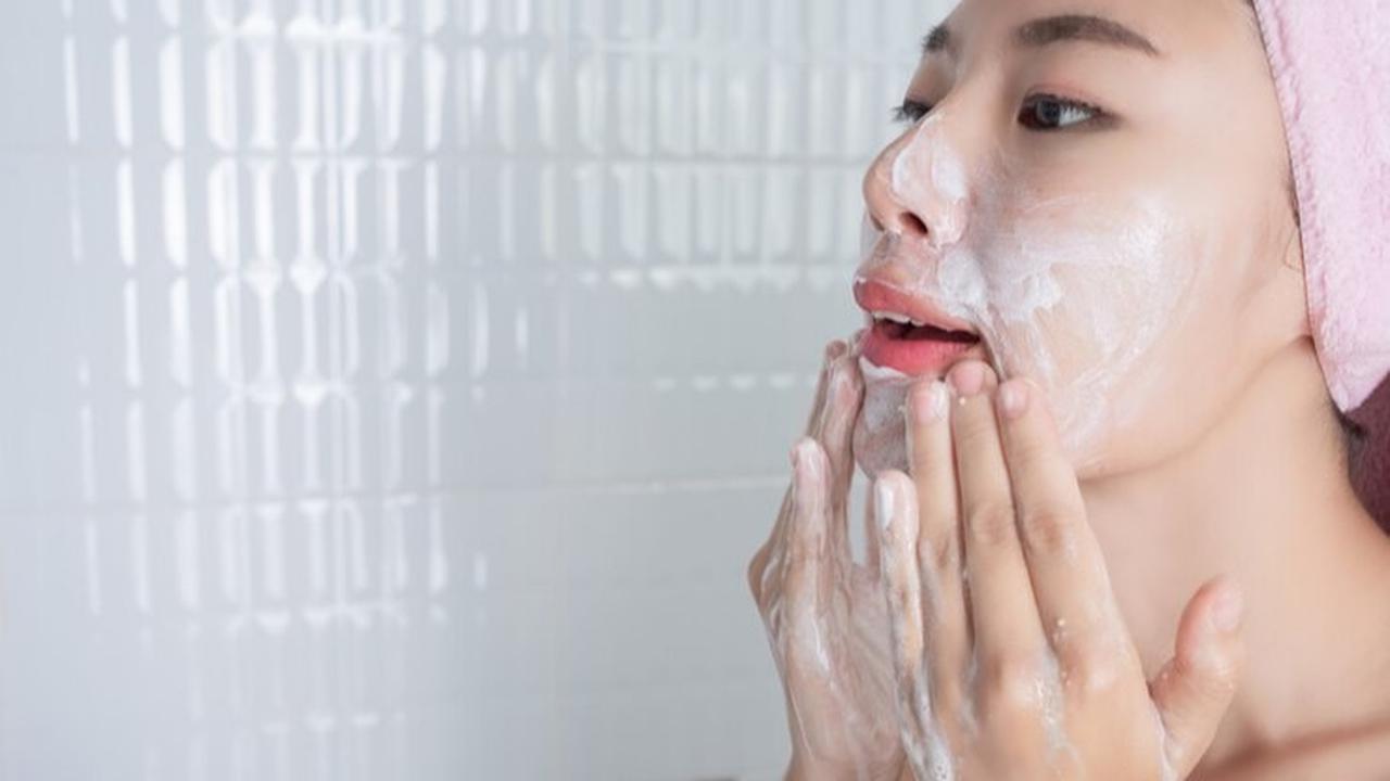 tahapan skincare agar kulit awet muda