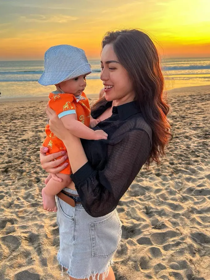 Jessica Iskandar dan Baby Don. (Foto: Dok. Instagram @inijedar)