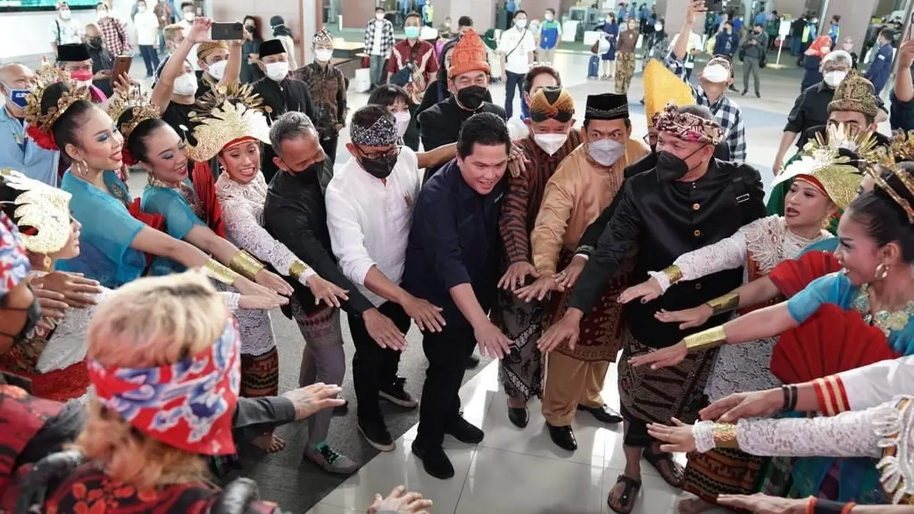 Festival Budaya Indonesia yang digelar di Terminal 3 Bandara Soekarno Hatta Tangerang Banten dihadiri oleh Menteri BUMN Erick Thohir.