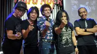 Eksistensi music rock tanah air kala itu tak lepas setelah God Bless menunjukkan taringnya sebagai pionir band rock tanah air.