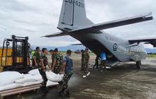 Gunakan Pesawat NC 212-200, TNI AL Salurkan Bantuan Bencana Lewat Udara ke Takengon Aceh