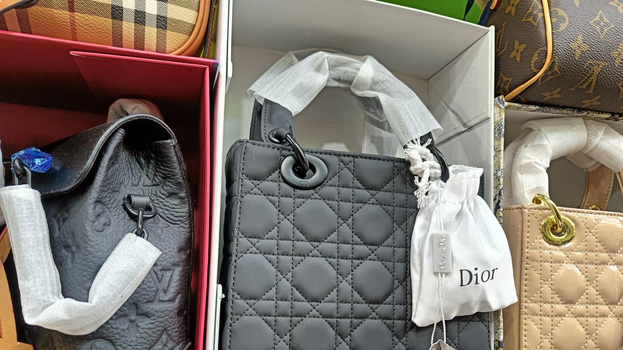 Tas branded KW asal China