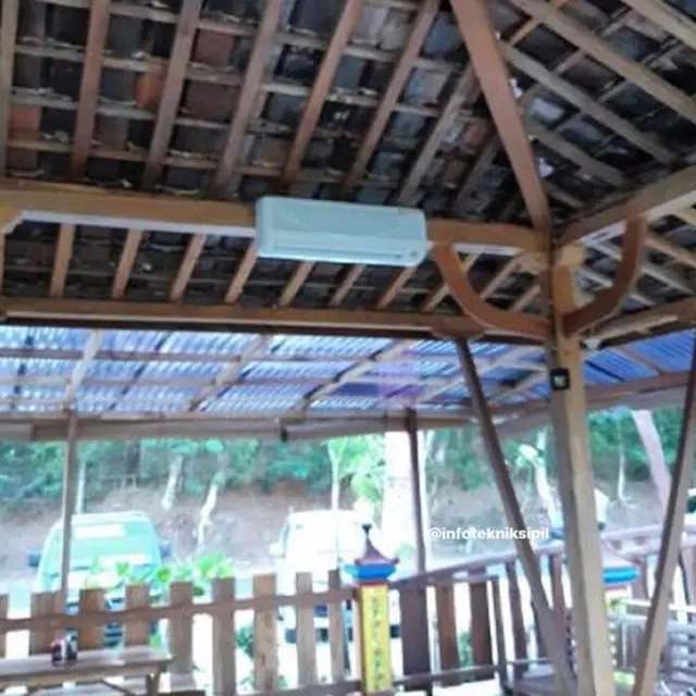 6 Pemasangan AC di Luar Ruangan Ini Nyeleneh, Jadi Enggak Punya Fungsi