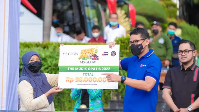 Juragan 99 bersama Sandiaga Uno melepas acara mudik gratis bersama MS Glow