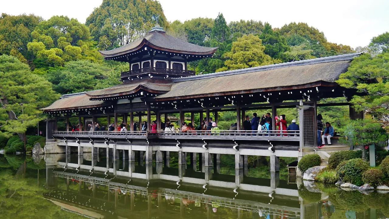 4. Heian-jingu