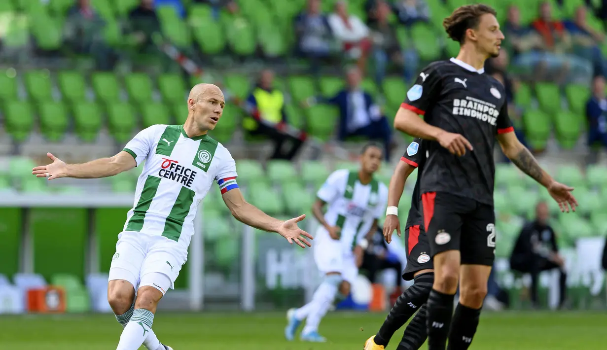 Groningen. Menjadi klub pertama dan terakhir dalam perjalanan kariernya. Dua musim awal kariernya dilalui pada 2000/2001 dan 2001/2002 dengan tampil dalam 52 laga dengan torehan 12 gol. Di musim 2020/2021 ia hanya tampil dalam 7 laga tanpa mencetak gol. (Foto: AFP/ANP/Olaf Kraak)