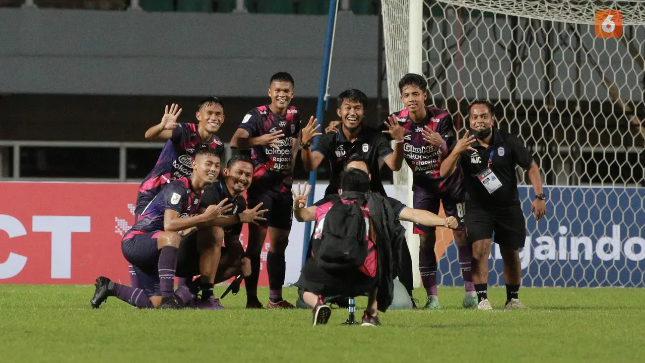 Foto: Adu Tajam Cristian Gonzales dan Beto Goncalves, Rans Cilegon FC Pecundangi Persis Solo 4-3 di Matchday Pertama Babak 8 Besar Liga 2