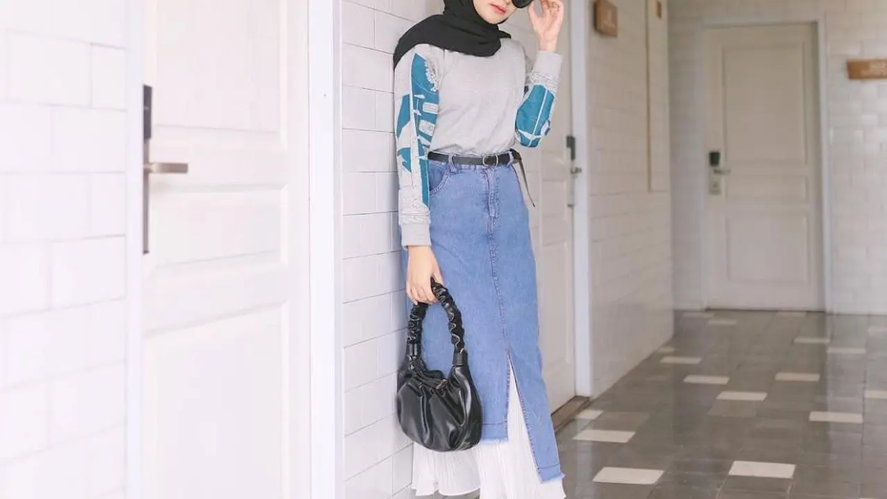 6 Gaya Hijab Selebgram Saritiw, Jadi Inspirasi Padu Padan Pashmina