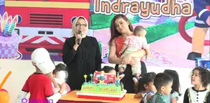 Kembali syuting membuat Virnie Ismail harus kekurangan waktu berkualitas untuk anaknya. Seperti inilah suka duka yang dialami Virnie Ismail.