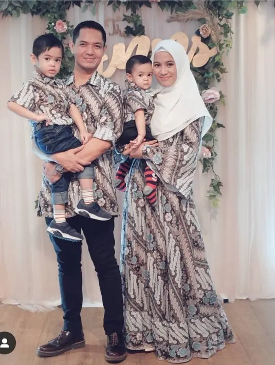 Dude Harlino dan Alyssa Soebandono [Instagram/ichasoebandono]