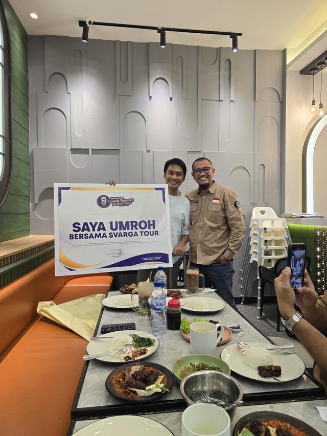 Dicky Difie mendapatkan hadiah spesia