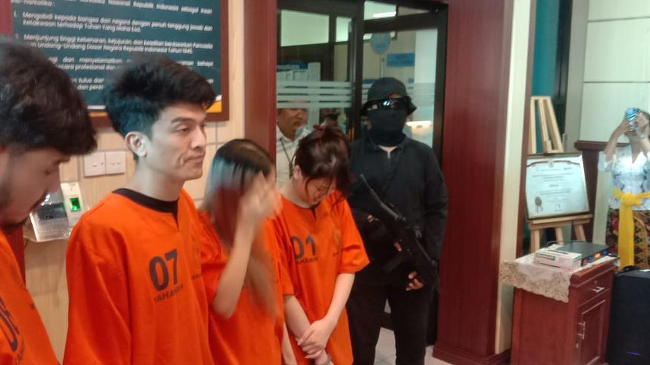 Sejoli Asal Thailand Jual Ekstasi Campur Sabu Rasa Buah di Bali