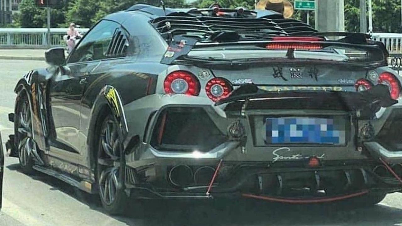 3. Nissan GT-R tidak populer