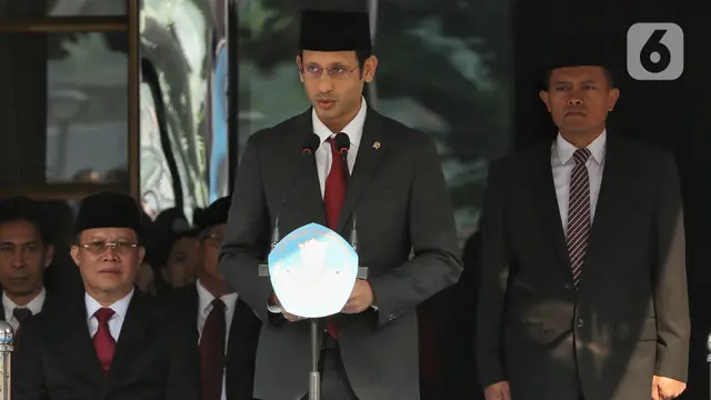 Menteri Nadiem Pimpin Upacara HUT ke-74 PGRI dan Hari Guru Nasional